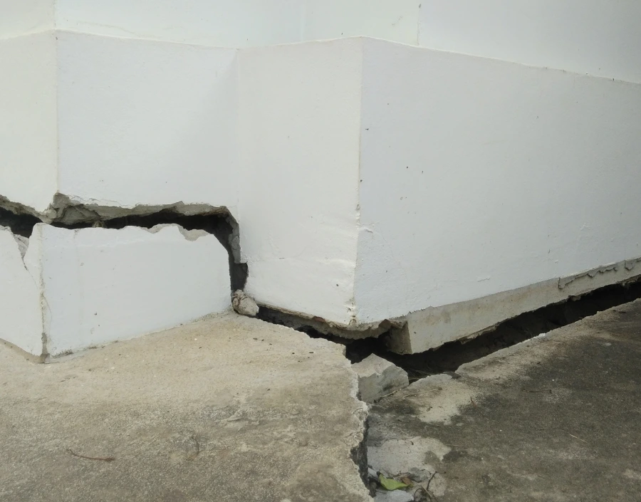 Foundation Failure Risks Banner